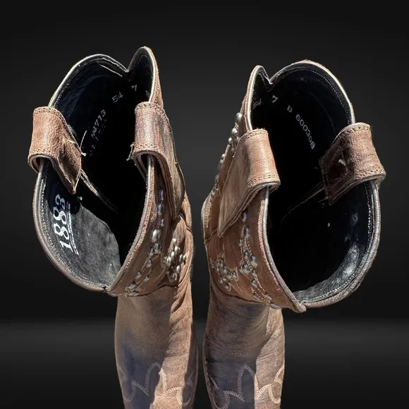 Womens Lucchese 1883 Cowboy Boots with Brass embellishments size 7