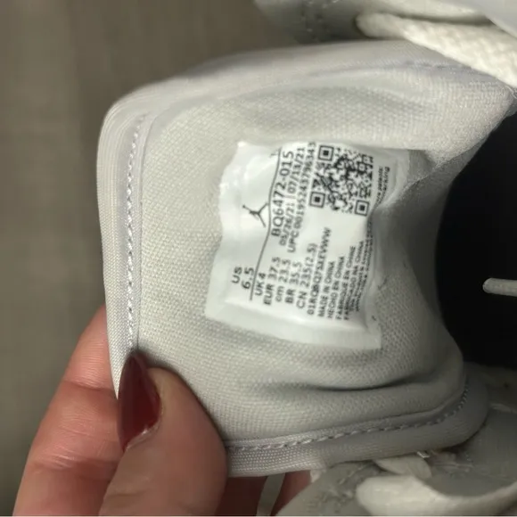 Women’s Nike Air Jordan 1 Mid Grey Fog
