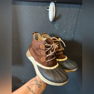 Women’s Sorel Brown and Black Rain &amp; Snow Boots Waterproof Design