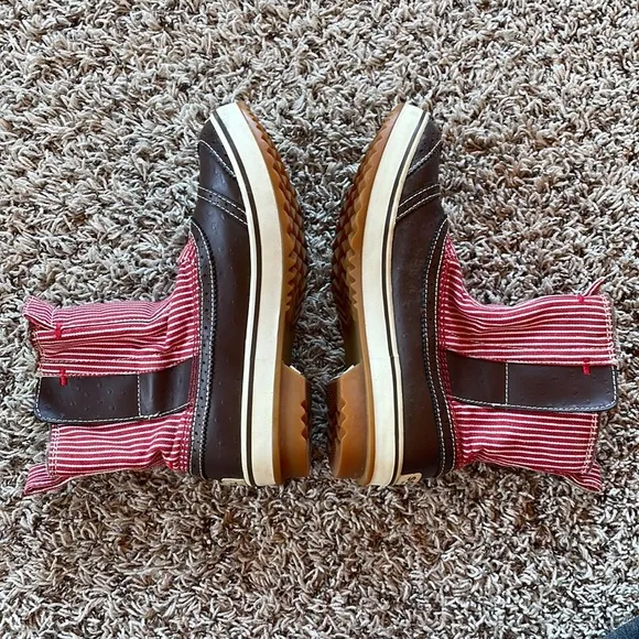 Women’s Sorel Trivioli Red/White Stripe Boots, Size 7