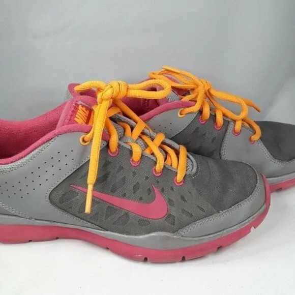 Women's Nike Training Shoes Size 7.5‎  Gray and Pin