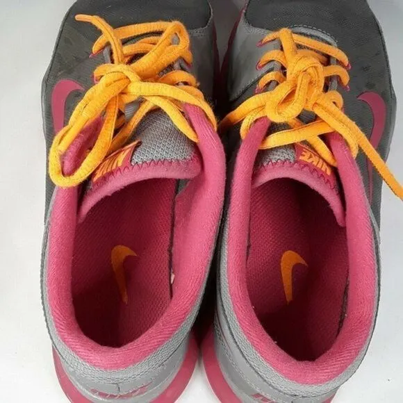 Women's Nike Training Shoes Size 7.5‎  Gray and Pin