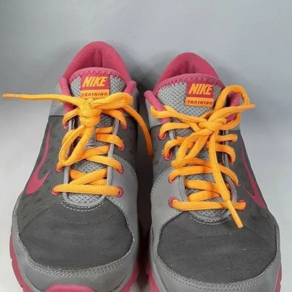 Women's Nike Training Shoes Size 7.5‎  Gray and Pin