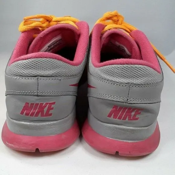 Women's Nike Training Shoes Size 7.5‎  Gray and Pin
