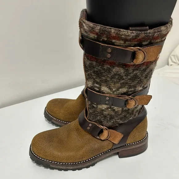 WOOLRICH  WOOL WOVEN IN  WOOLRICH .PA WOMEN BOOTS