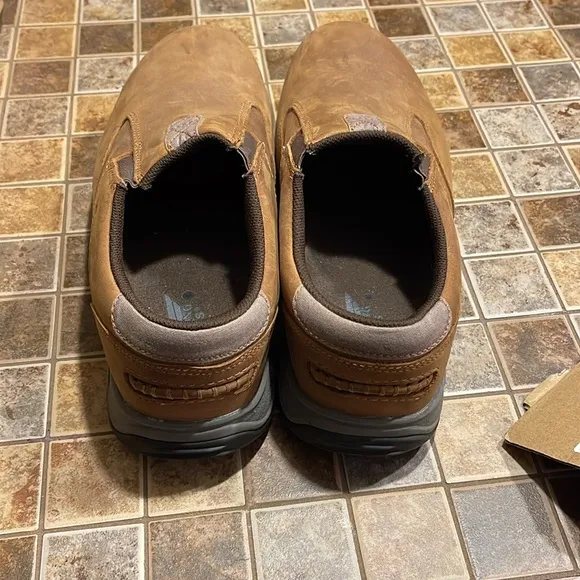 Worn once! Mens. Red Wing steel toe shoes. Comfortpro. Wide!
