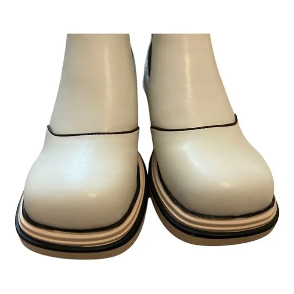 YOUTHJUNE Rice White Contrast Leather Bootie - Women