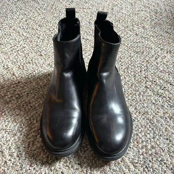 ZARA Men’s Chelsea Boots in Black Size 40