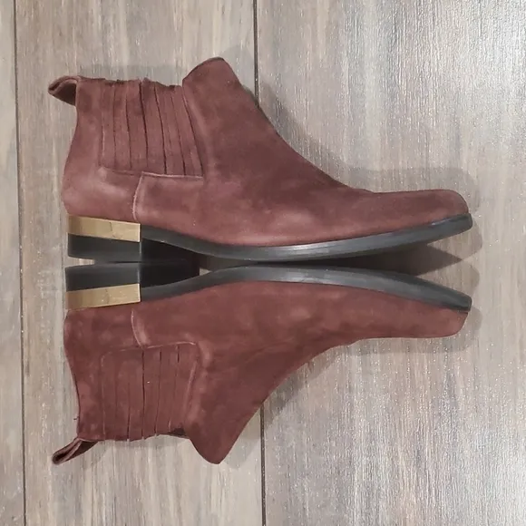 Zara women Suede ankle boots sz US8