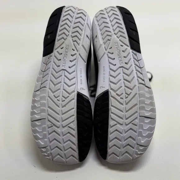 Zero Men's Black and light blue/gray light weight running shoe 8.5