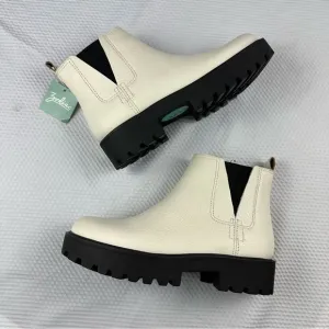 Zodiac boots women’s